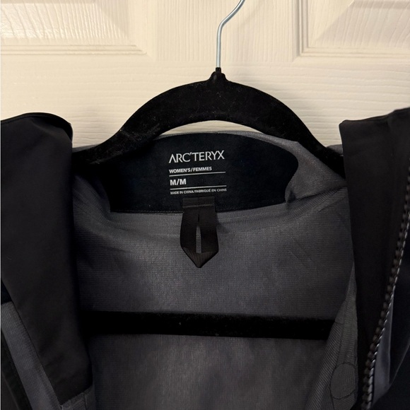 NWT Arc’teryx Sentinel Jacket Shell - Picture 6 of 9